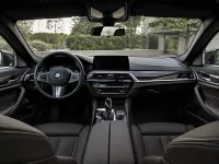 BMW 5 Series 2021 — салон