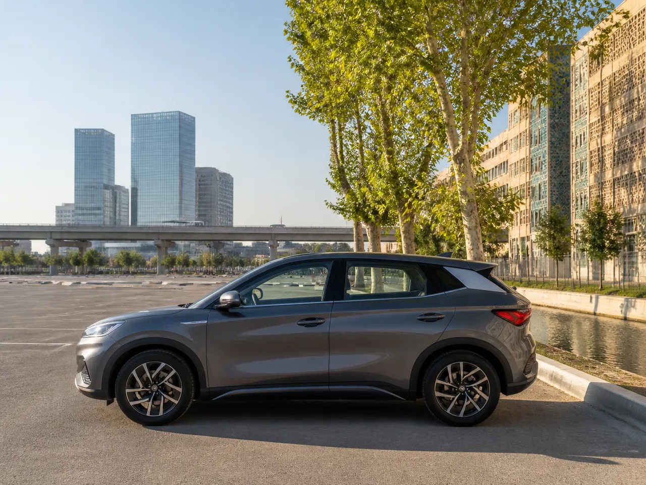 BYD Atto 3 — сбоку