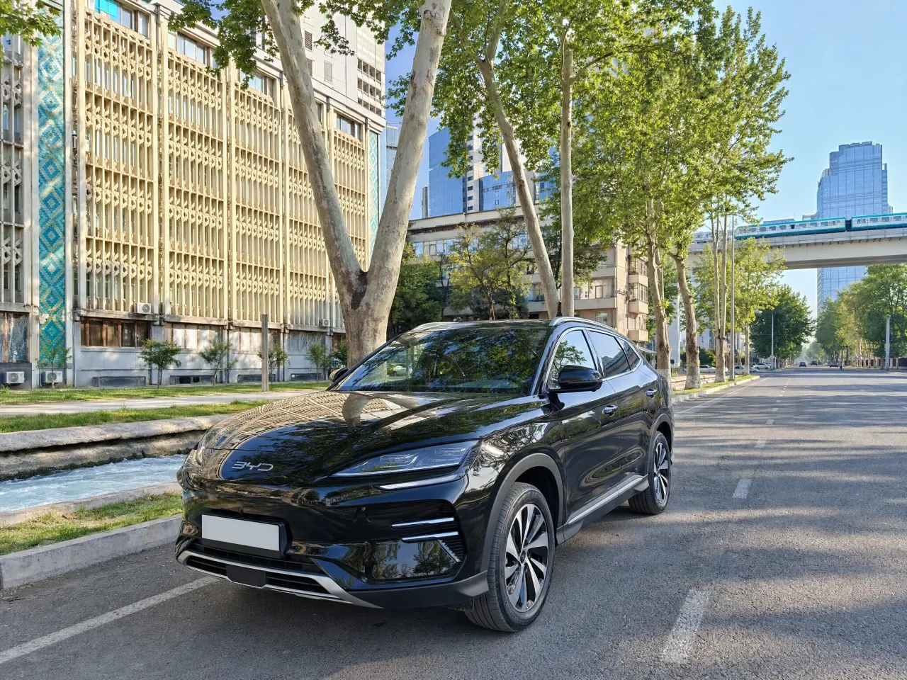 BYD Song Plus — спереди