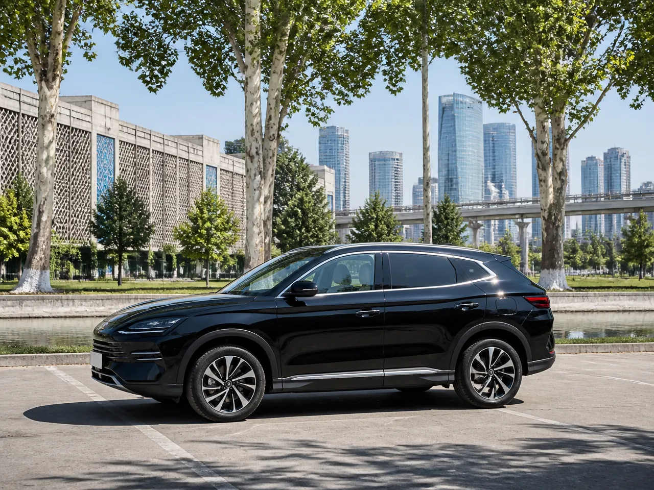 BYD Song Plus — сбоку