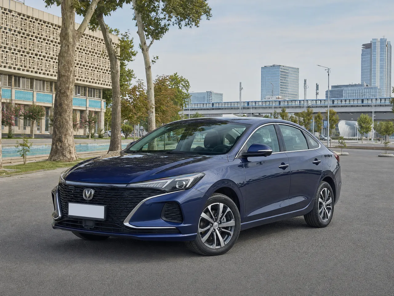 Changan Eado Plus — спереди