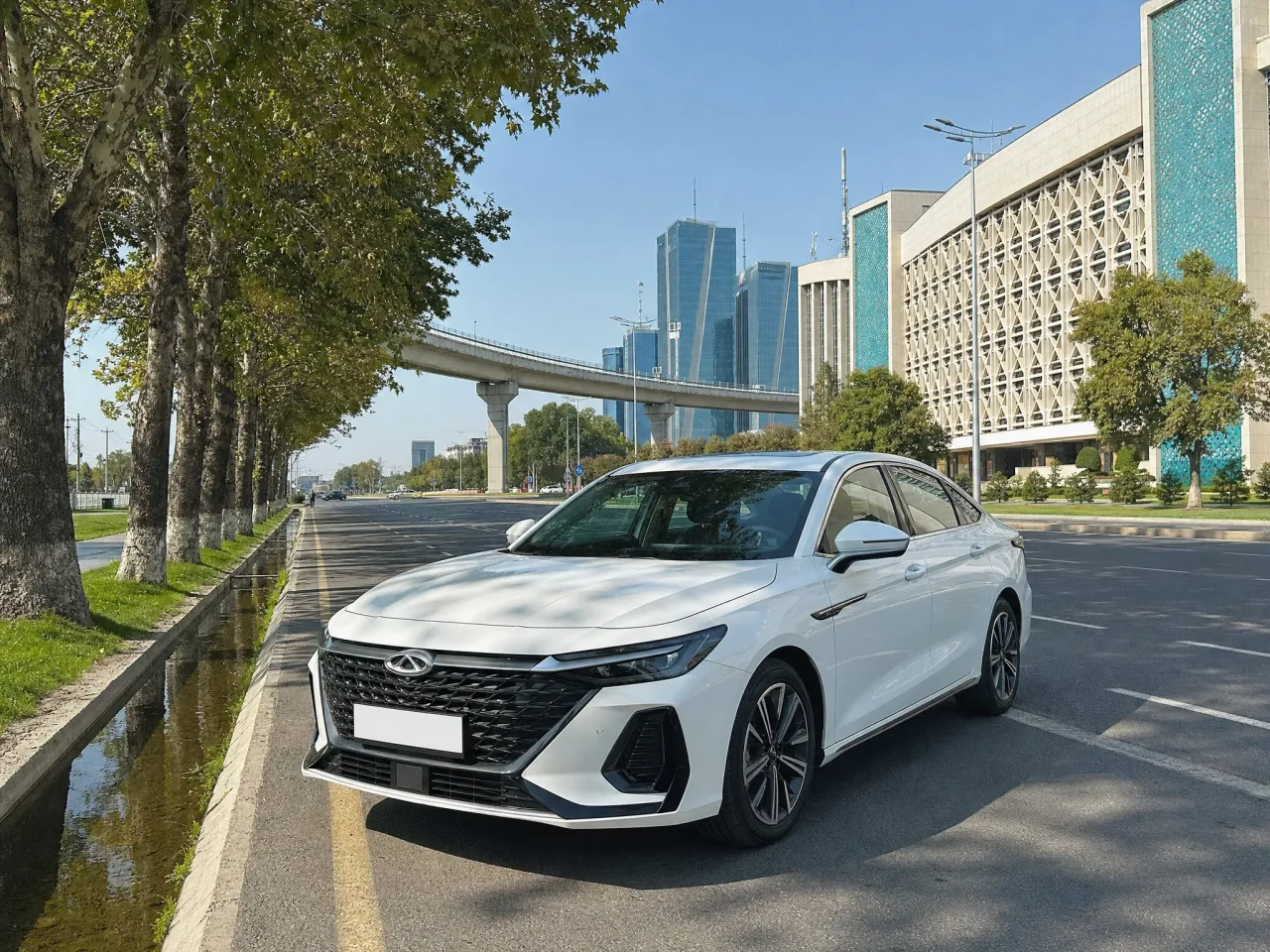 Chery Arrizo 8