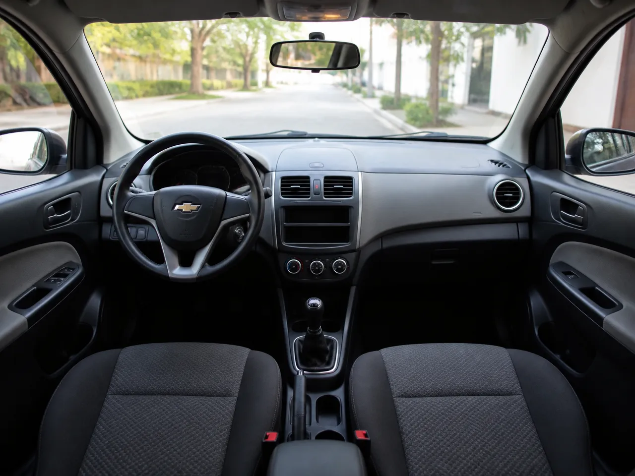 Chevrolet Aveo — салон