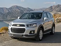 Chevrolet Captiva 2018 — спереди