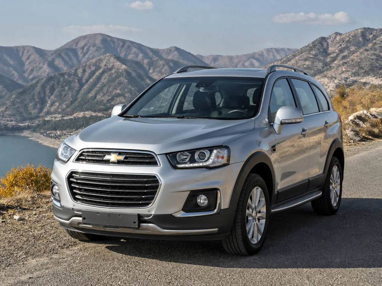 Chevrolet Captiva 2018 — спереди