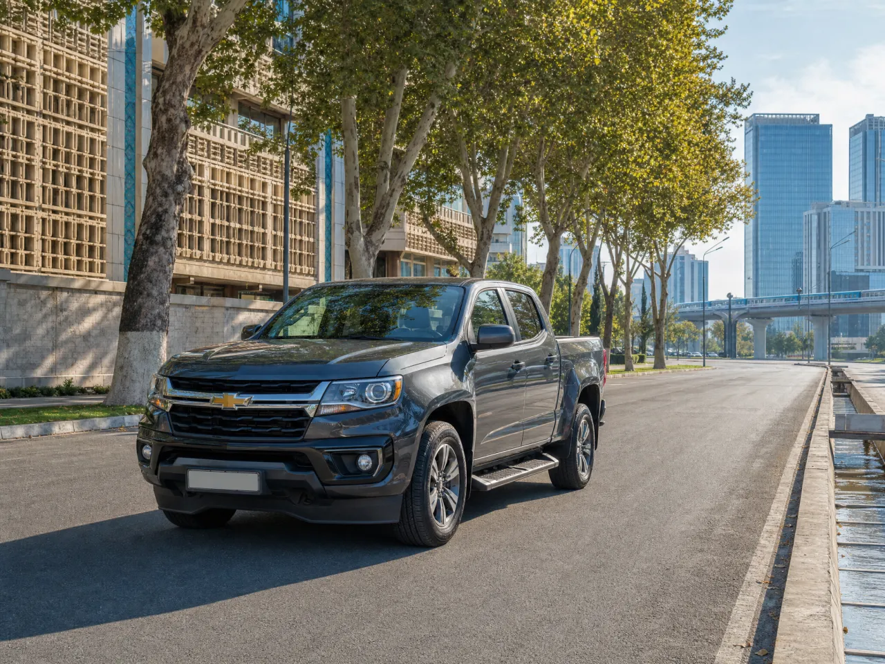 Chevrolet Colorado — спереди