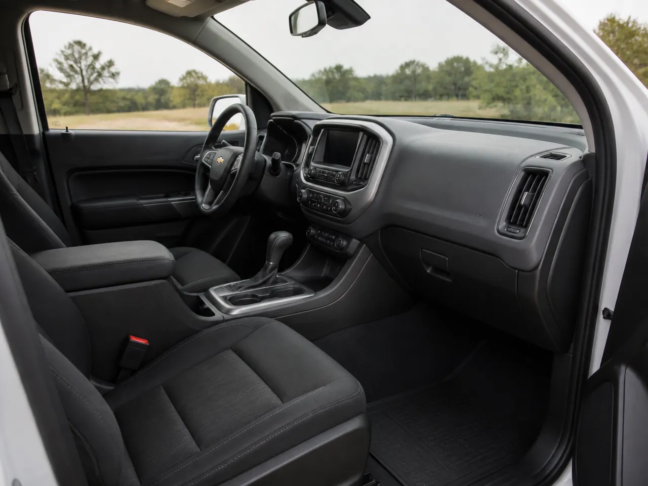 Chevrolet Colorado — салон