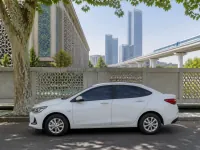 Chevrolet Onix 2023 — сбоку