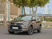 Chevrolet Tracker 2023 — спереди