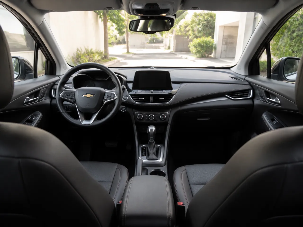 Chevrolet Tracker — салон