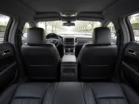 Chrysler 300 Limousine 2016 — салон