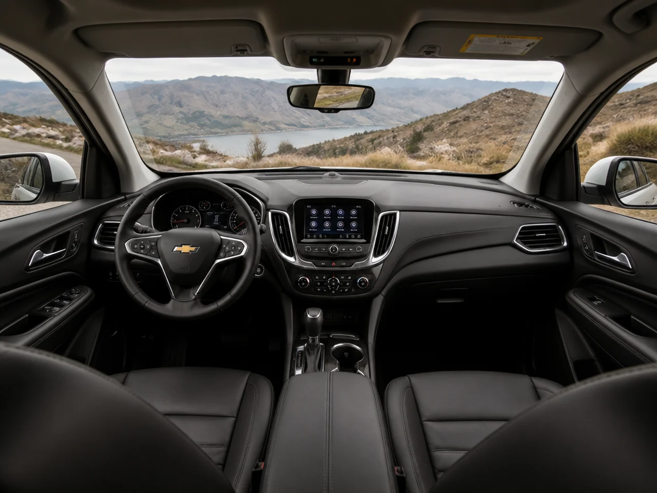 Chevrolet Equinox 2022 — салон