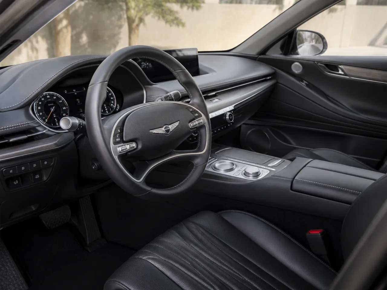 Genesis G80 — салон