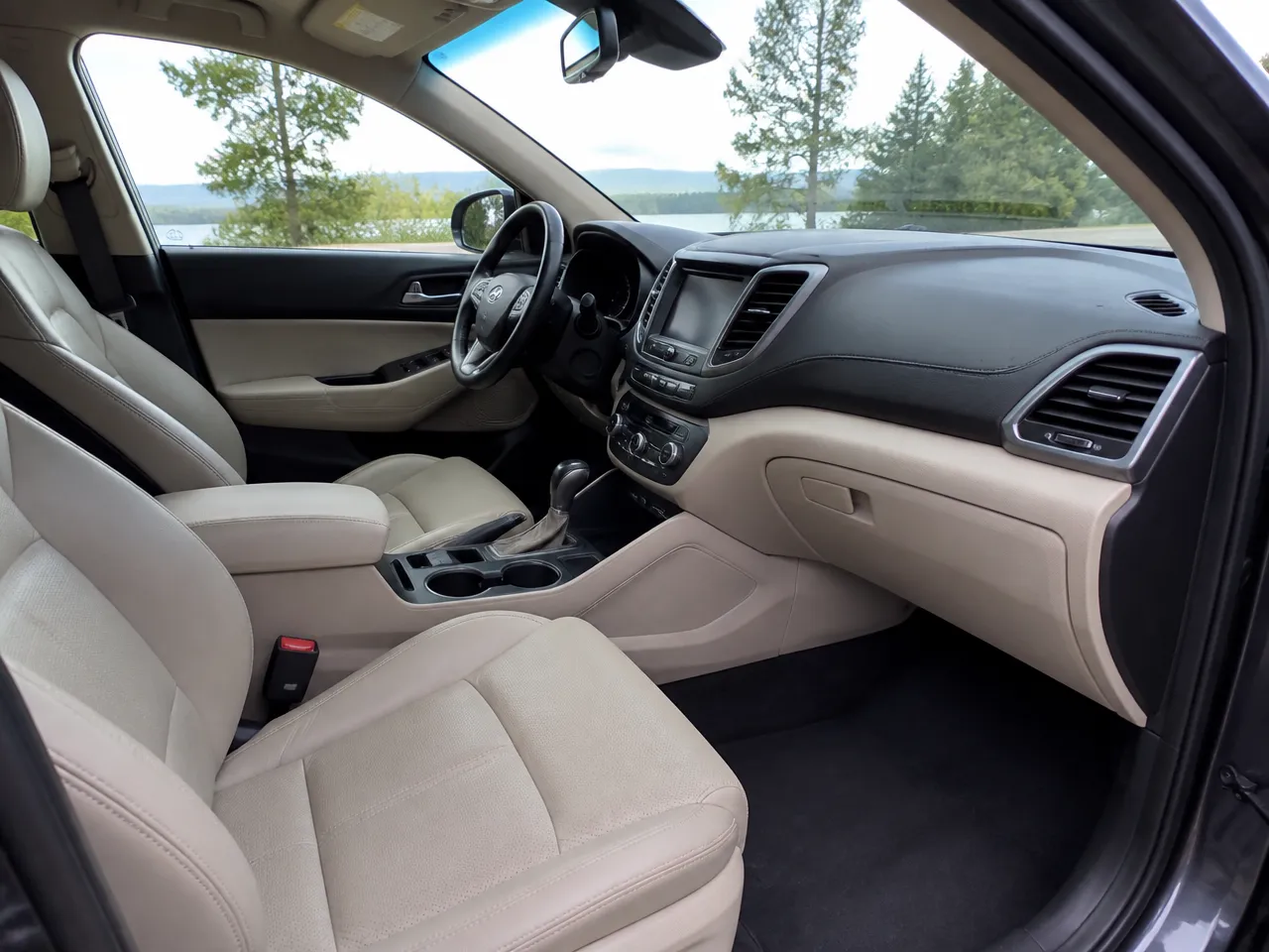 Hyundai Santa Fe — салон