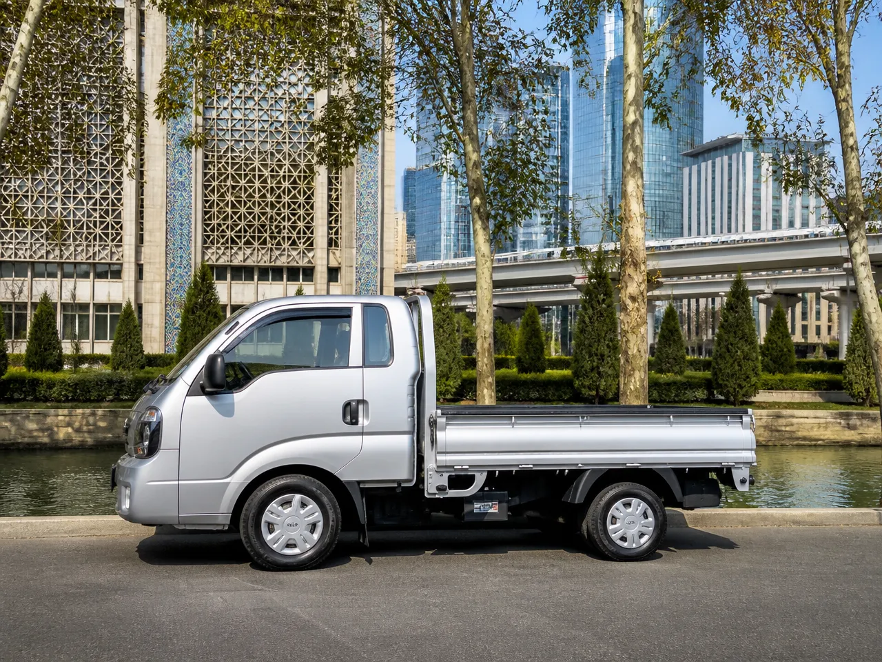 Kia Bongo — сбоку