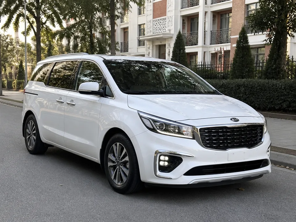 Kia Carnival 2018 — аренда в Ташкенте
