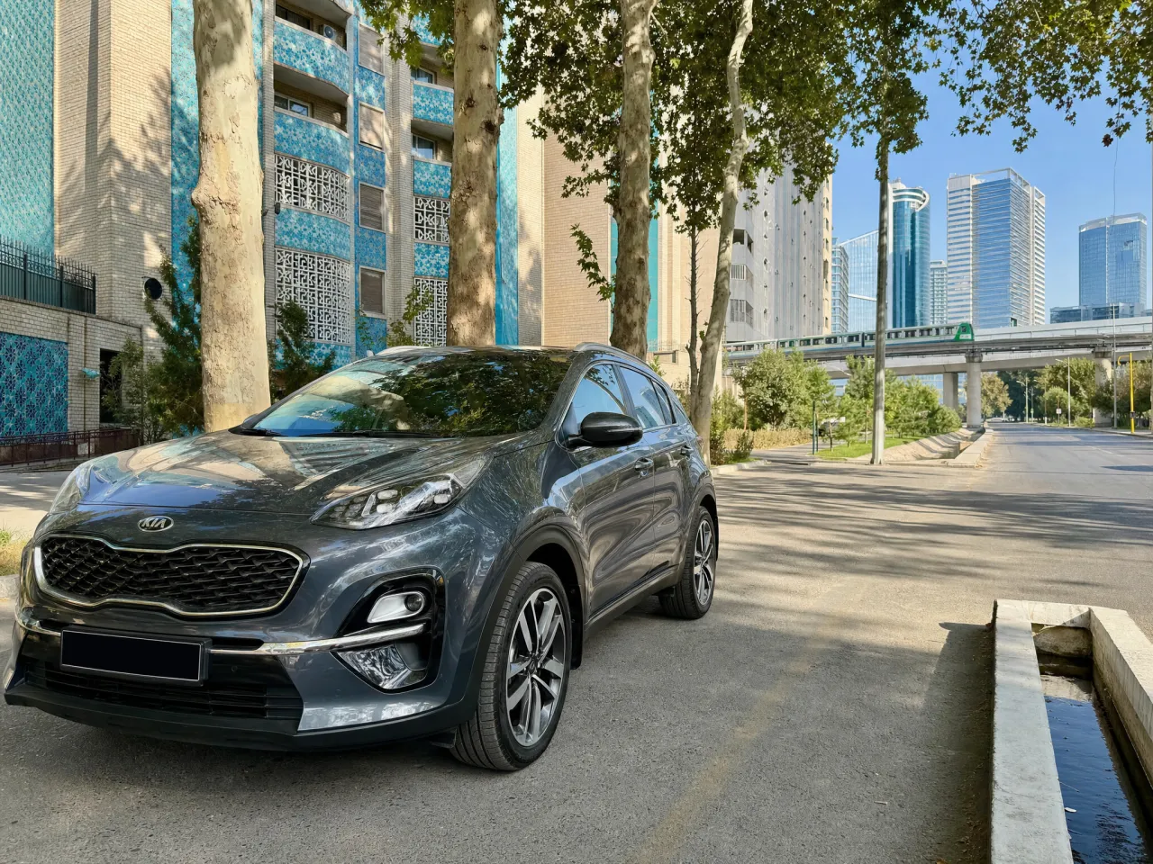 Kia Sportage — спереди