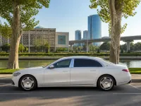 Maybach S680 2022 — сбоку