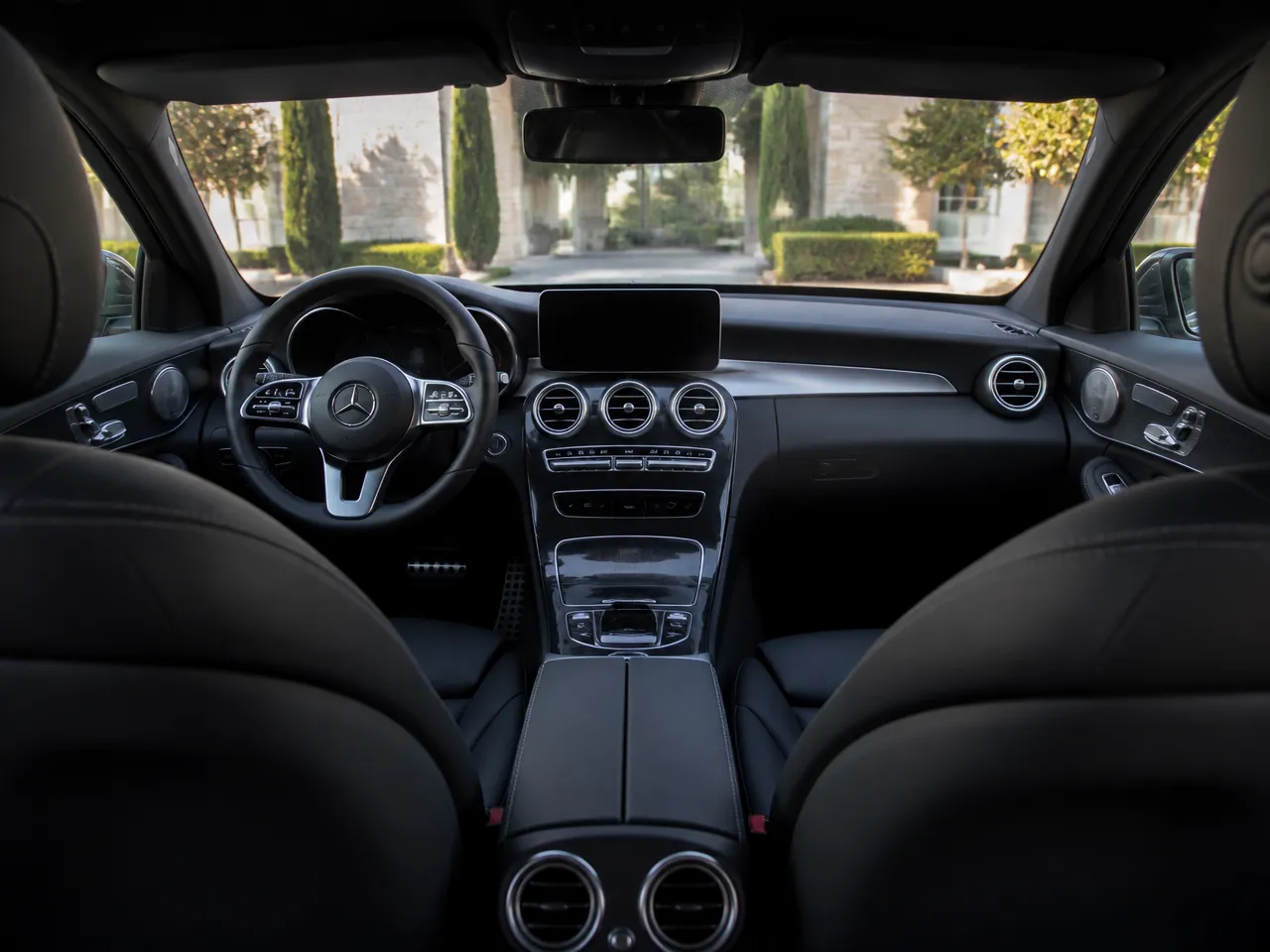 Mercedes-Benz C-Class — салон