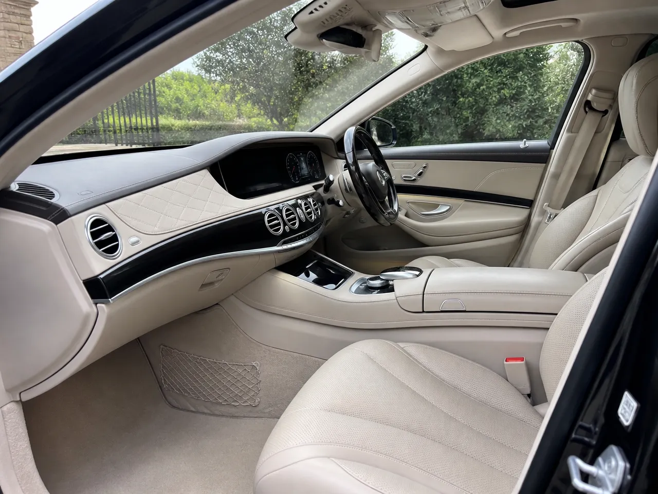 Mercedes-Benz S-Class — салон