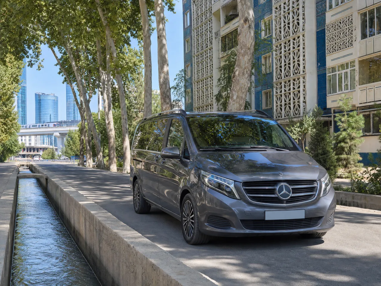 Mercedes-Benz V-Class