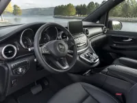 Mercedes-Benz V-Class 2021 — салон