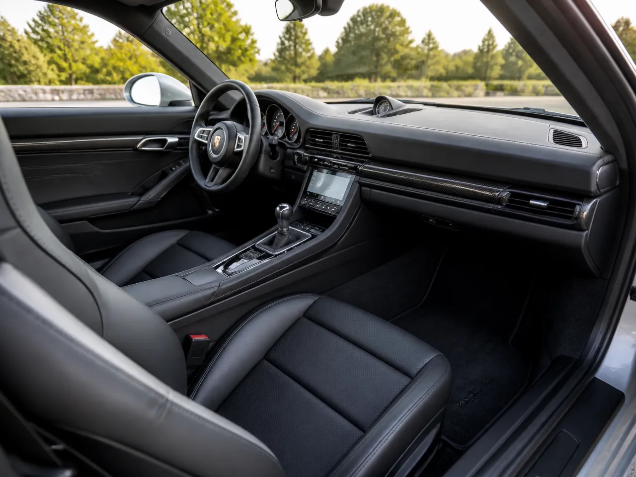Porsche 911 — салон