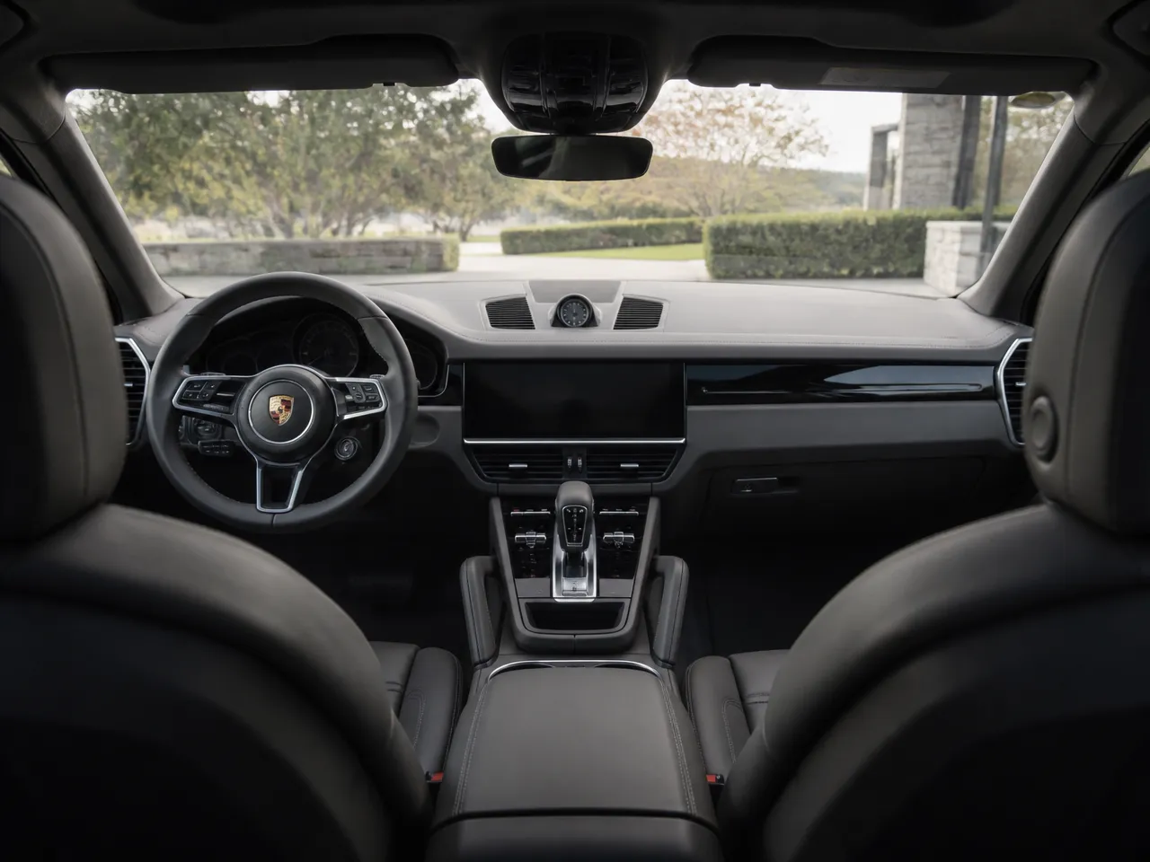 Porsche Cayenne — салон
