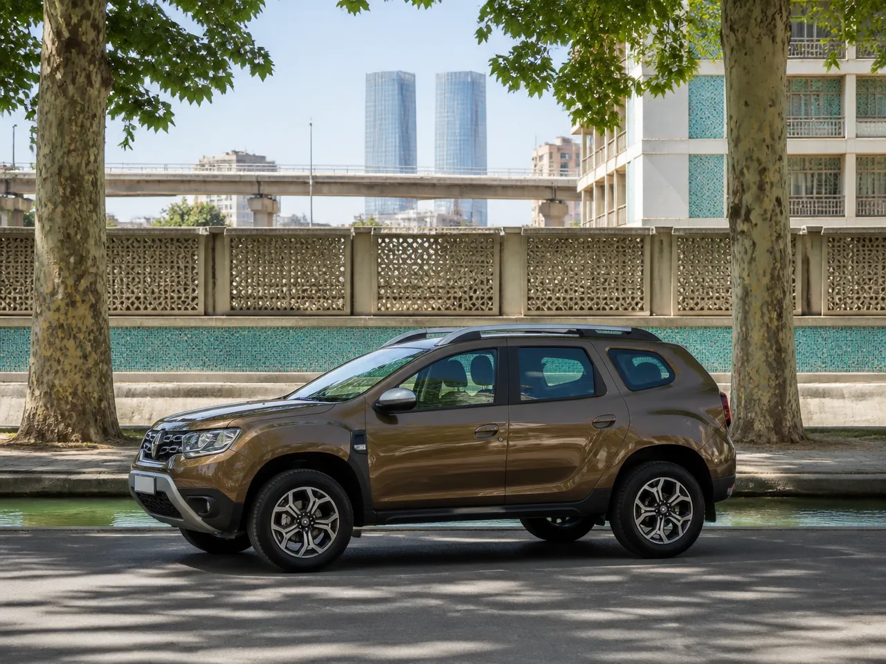 Renault Duster — сбоку