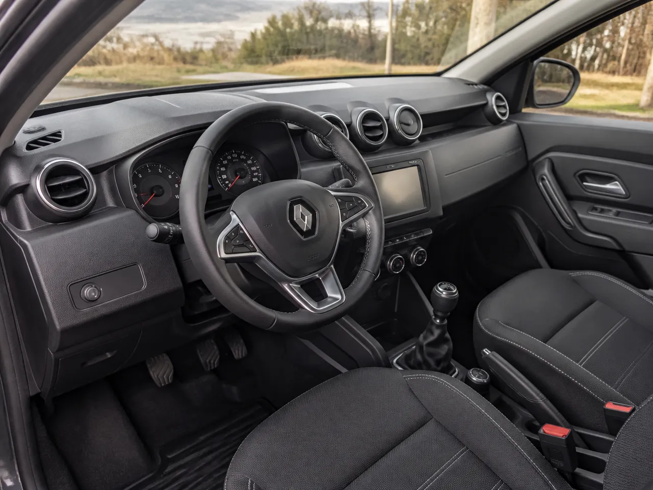Renault Duster — салон