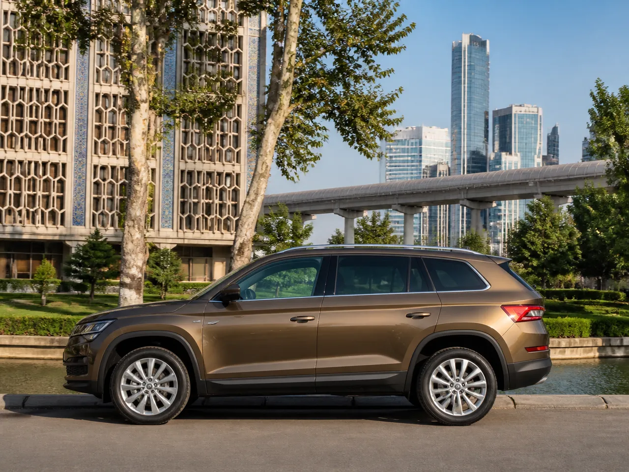 Skoda Kodiaq — сбоку