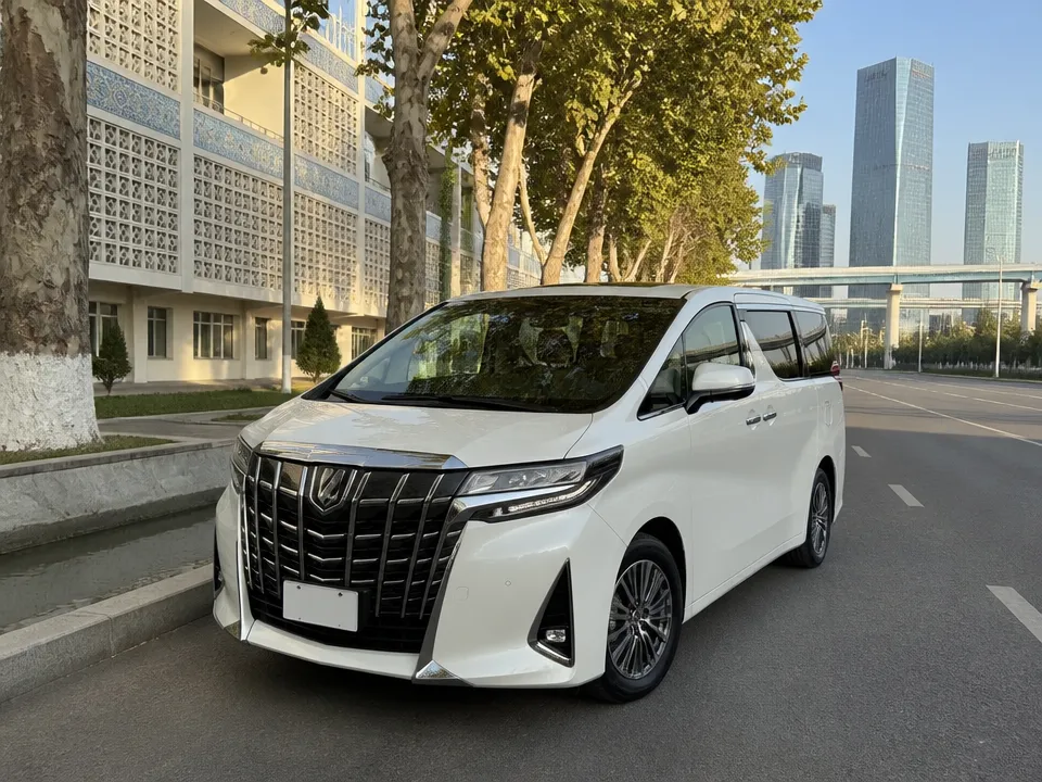Toyota Alphard — аренда в Ташкенте
