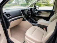 Toyota Alphard 2020 — салон