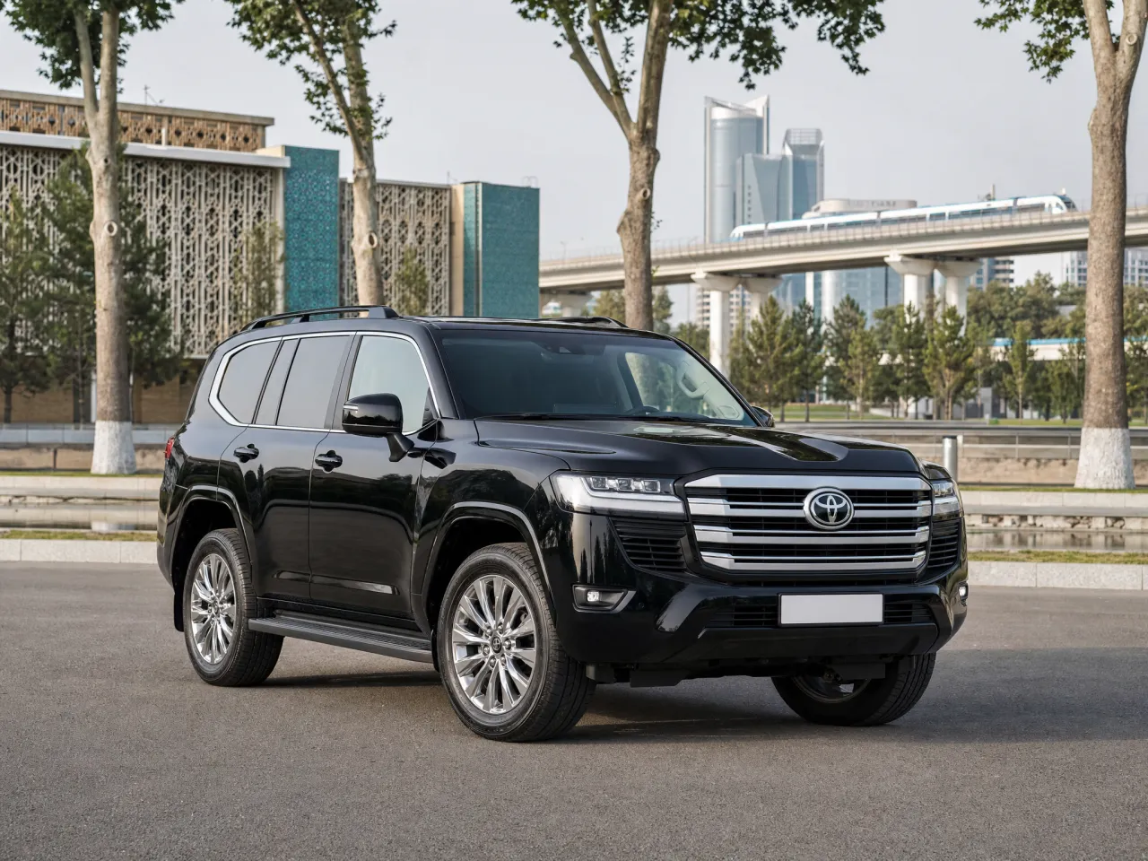 Toyota Land Cruiser 300 — спереди