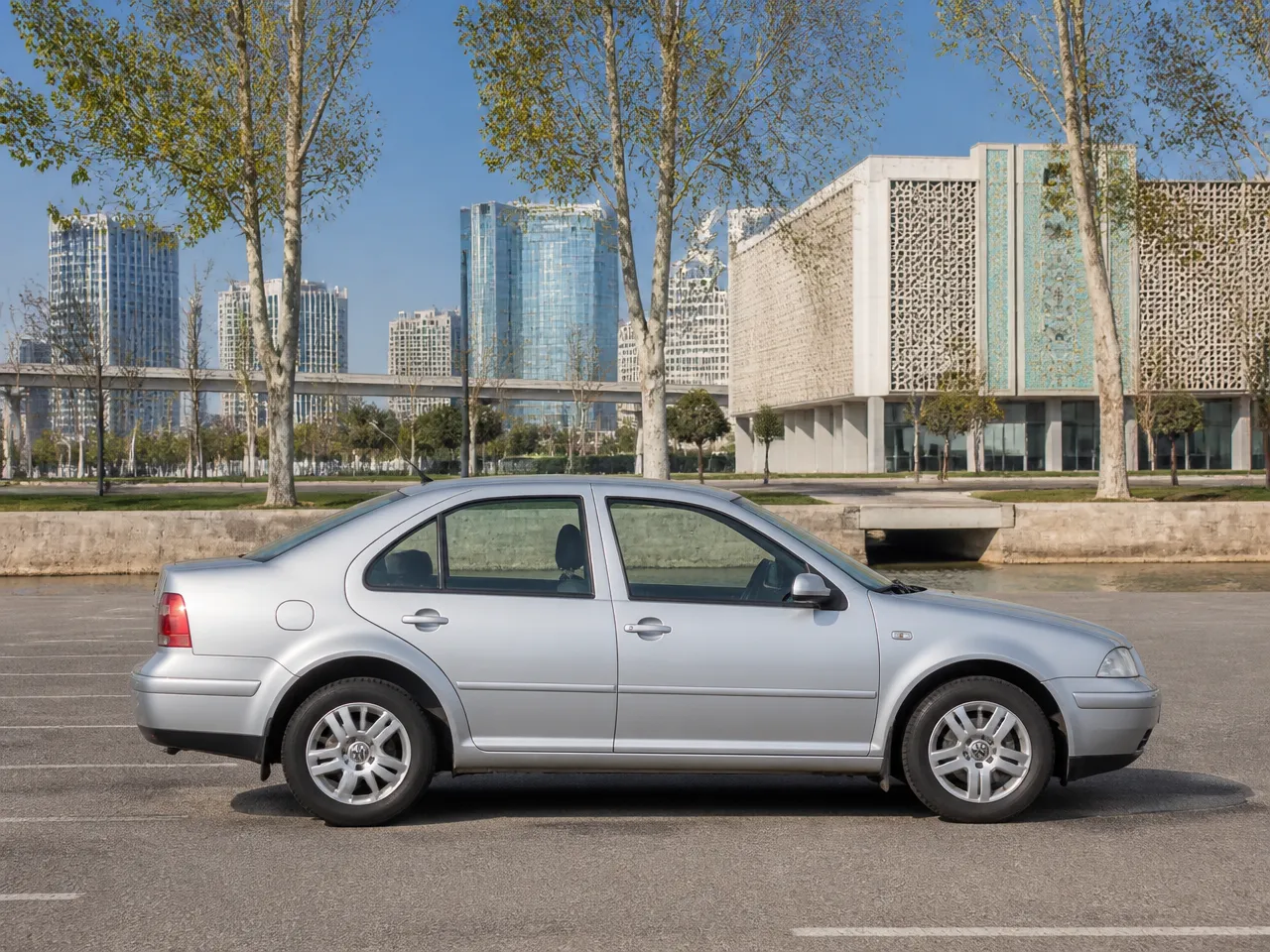 Volkswagen Bora — сбоку