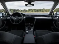 Volkswagen Passat 2019 — салон